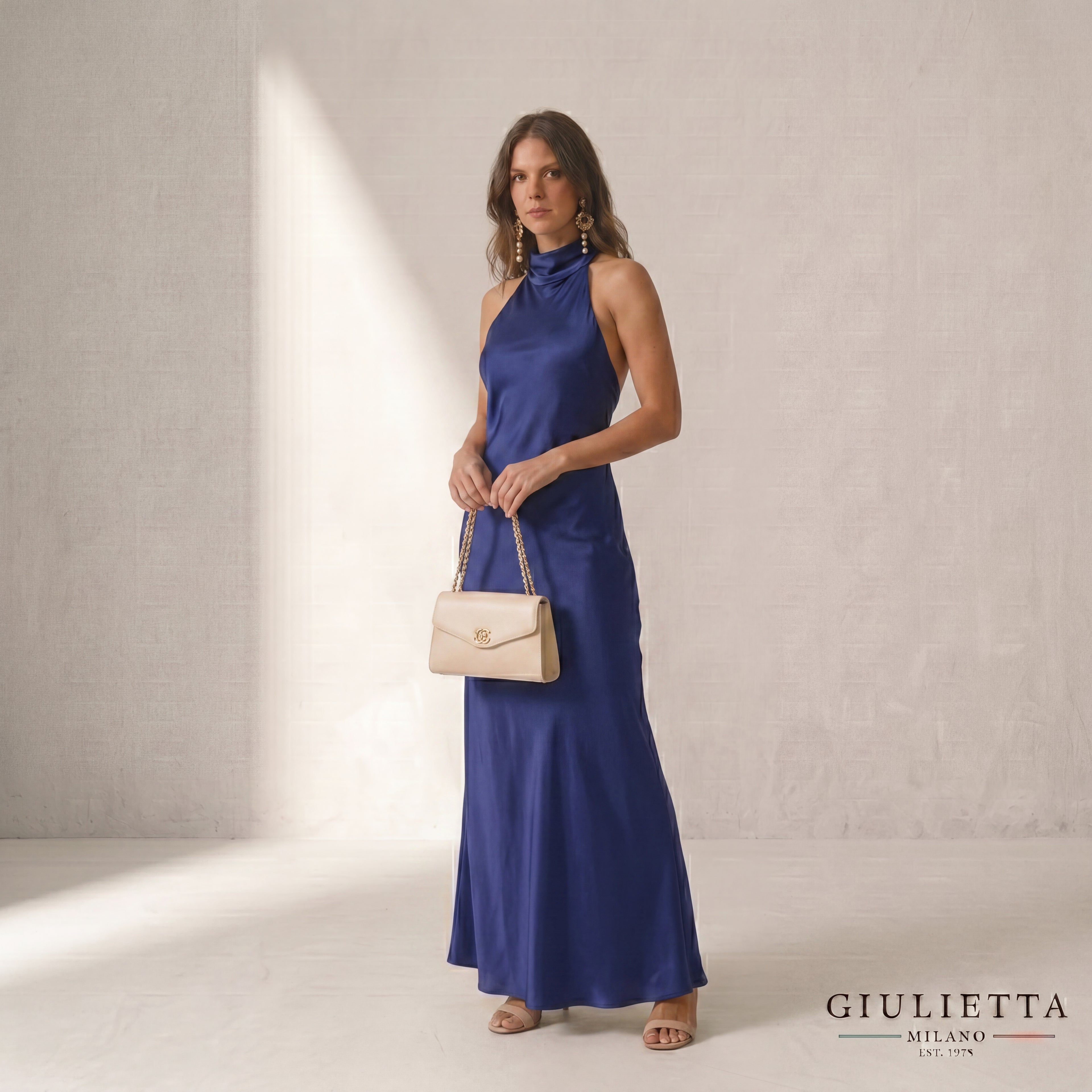 VESTIDO SHANE™ |  Tela ligera con efecto seda que refleja la luz